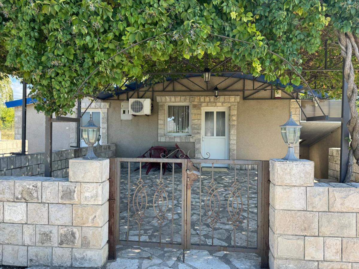 Apartments Airport Golubovci Podgoriçe Dış mekan fotoğraf
